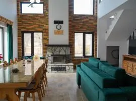 Mai cu Mot Doftana Luxury Chalets