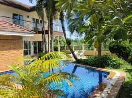 Wonderful Beach Villa, Perfect Location