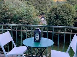 Nid douillet avec balcon et vue montagne Mt Dore