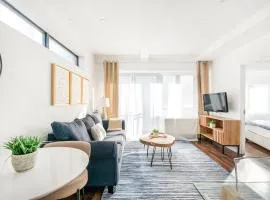 809-5A Gorgeous New 1BR Heart of Midtown