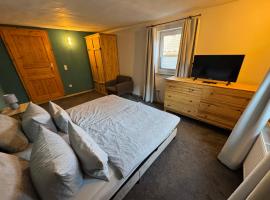 Refugium am Schlossberg in der Burgstadt Ranis, hotel na may mga hot tub sa Ranis