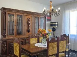 2-bedroom apartment ILLARIO - heart of Tuscany - airco & free parking