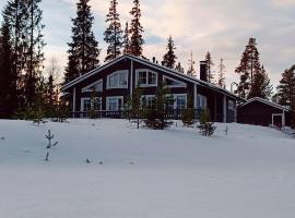 RUKA, RiversideVilla with Sauna, Fireplace, Terrace, Wifi, Aurora, Swimming, hotel na praia em Ruka