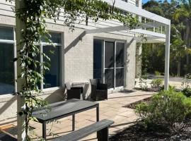 Banksia on Blenheim by Experience Jervis Bay、ビンセンチアのホテル