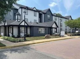 Dulles Suites