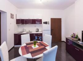 Central Beach GUEST ROOMS, apartment in Burgas City