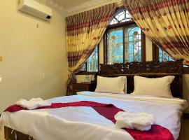 Lotus Blanc Homestay Village, hotel i Battambang