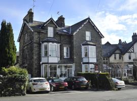 St John's Lodge Guest House incl off-site leisure club, hotel com piscina em Windermere