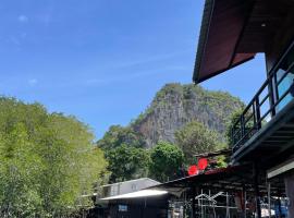 Social Quarters Blanco - Youth Hostel 18 to 35 Only