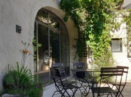 Les Grés Logis de Charme, hotel in Grignan
