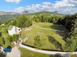 Charming chalet in Herceg Novi with fenced garden