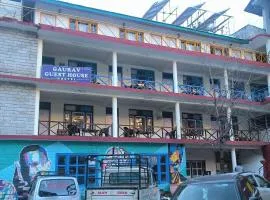 Gaurav Guest House, Old Manali - Riverside Property !! River & Mountain View !!