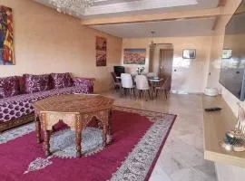 Quiet and spacious modern apartment near TGV station