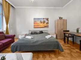 4Rooms center