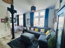 Charming & Modern Flat 2, ξενοδοχείο σε Pontypool