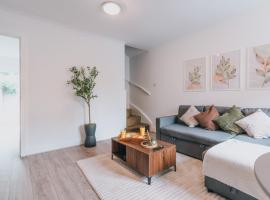 The Bay Hideaway - Lovely 2bd house - up to 6 people, Hotel in Cardiff