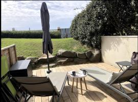 Charmant T2 direct plage, hotel in Pornichet