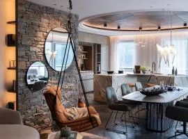 Lynett Suites