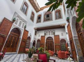Riad - Dar Al Andalous, hotel en Fez