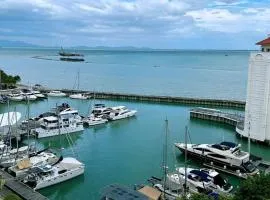 Straits Quay Highest & Spacious Seaview Suite - 3