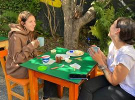 Hostel Punto Patag&oacute;nico Bariloche、サン・カルロス・デ・バリローチェのホステル