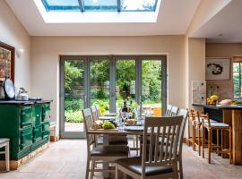 Finest Retreats - Ryeworth Cottage, hotel in Kingham