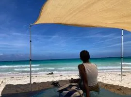 Beachside calm, Footsteps to the sand and sea