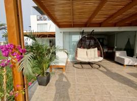 Espectacular Casa de Playa en Asia frente al Mar, отель в городе Асия