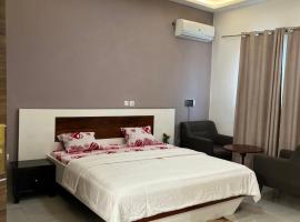 Souad Résidence, khách sạn ở Abidjan