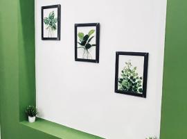 The Green Home with Mountain View on the way KK-TVM Highway, Hotel in Padmanābhapuram