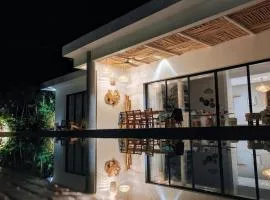 Villa de los tres niños