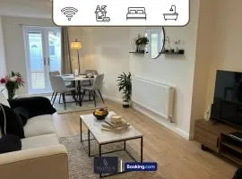 Luxury 3 Bed, 2 Bathroom By Tranquil Ventures Short Lets & Serviced Accommodation Littlemore With Free Private Parking