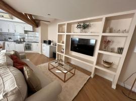 Le Chalet - maison avec jardin et parking, cabin in Lourdes