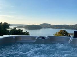 Fr&auml;knero, hotel com banheiras de hidromassagem em Ljungskile