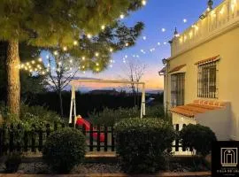 Villa de L o L a, Pura Calma & Jakuzzi, a 50 minutos de Málaga y 45 de Córdoba