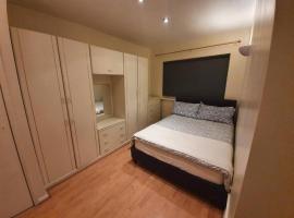 SAV Stays Apartments Watford, hotel in Watford