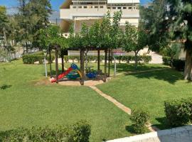 Blue Waters Luxury Kineta Home, hotell i Kineta