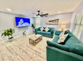Heart of GNV with King beds, hotel in Gainesville