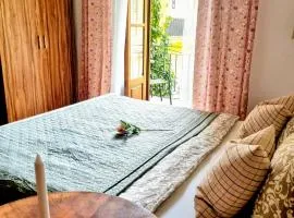 Eliza Old Town Apartment