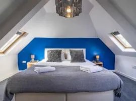 4br-sleeps8-privategarden-freeparking