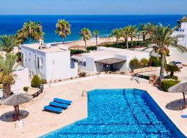 Sunset Deluxe Villa and Studios, hotel em Pafos