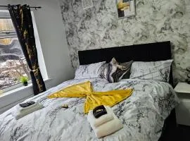 West park Royal House, Holidays, Contractors,Relocation,Free Parking & WiFi