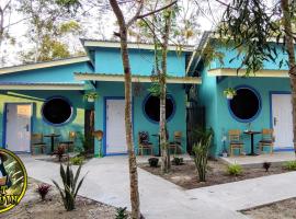 Los Penguin, family hotel in Phumĭ Chroŭy Svay