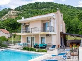 Villa with Pool by aneo travel