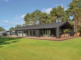 Five-Bedroom Holiday Home In Ebeltoft