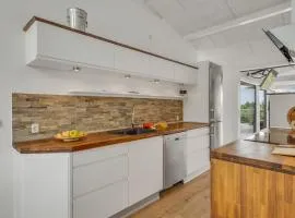 Three-Bedroom Holiday Home In Spottrup