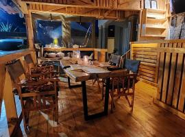 Pembeni River House, ξενοδοχείο σε Arusha