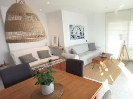 Apartment with pool near the beach and Barcelona by train