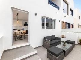 Home2Book Stylish Apt Caleta de Caballo, Terrace