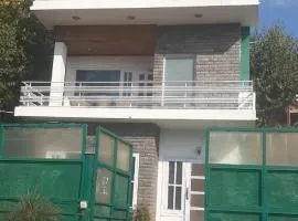 The Castle Villa Pine View Kasauli